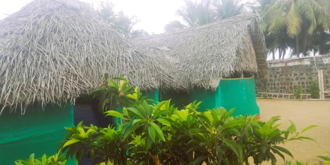 Chan Beach Resort Bahur エクステリア 写真